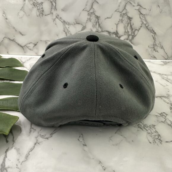 Calvin Klein Jeans Vintage 90s Snap Back Hat Gray Black Wool Blend Logo - Picture 4 of 7